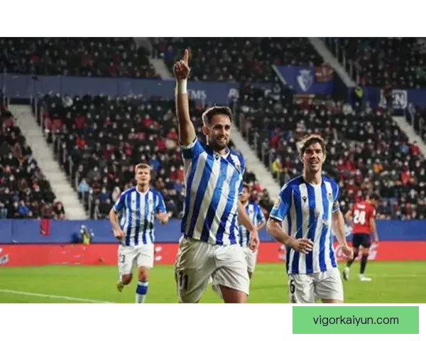 西甲蓝白军团近期状态回暖，竞争力增强值得关注