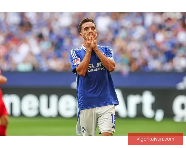 库尔图瓦近期表现稳健，荣膺雅辛奖引发广泛关注